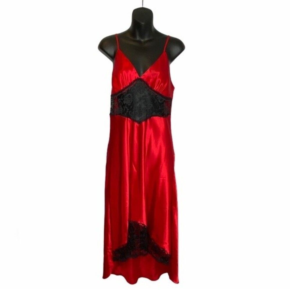 Vintage Victoria’s Secret gold label red black lace slip dress long 80s 1980s M